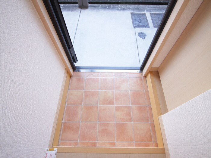 物件内観写真21　(玄関)