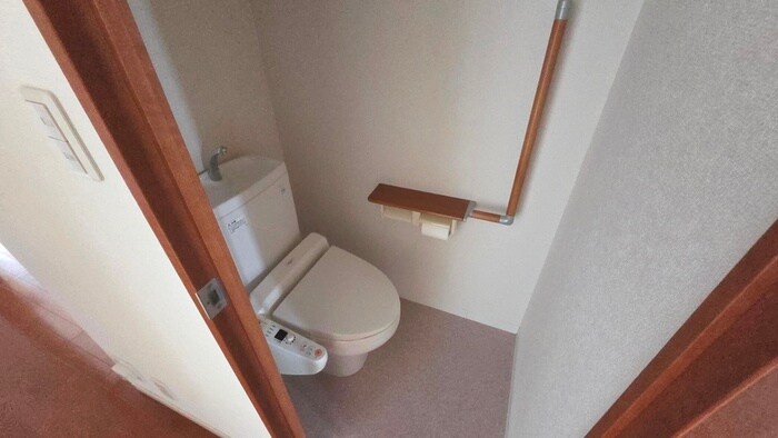 物件内観写真11　(トイレ)