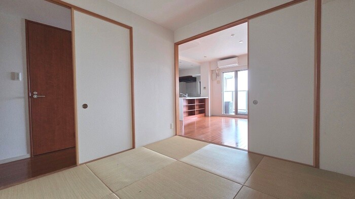 物件内観写真13　(居室)