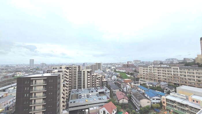 物件内観写真21　(室内からの展望)