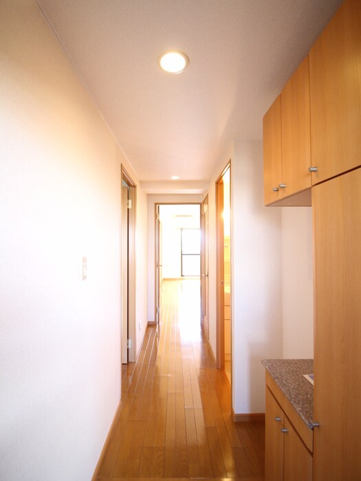 物件内観写真7　(玄関)