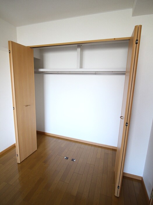 物件内観写真13　(収納)