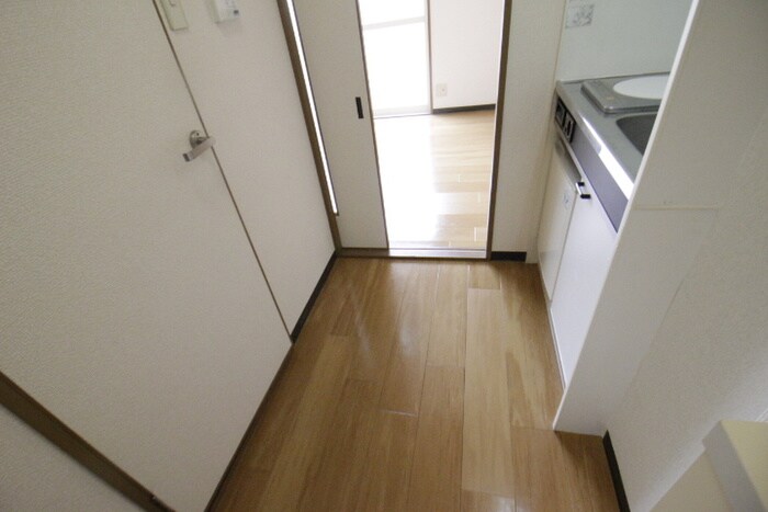 物件内観写真20　(廊下)