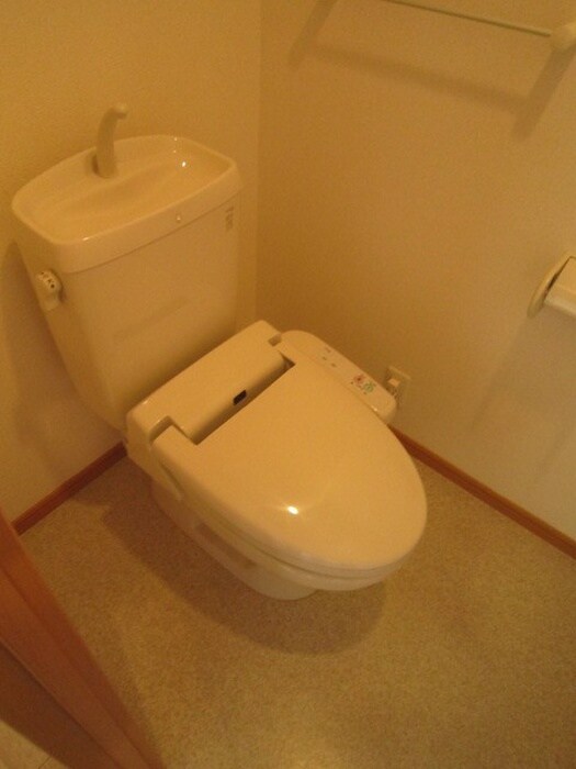 物件内観写真15　(トイレ)