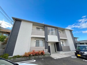 リヴェ－ル外観写真