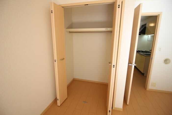 物件内観写真12　(収納)