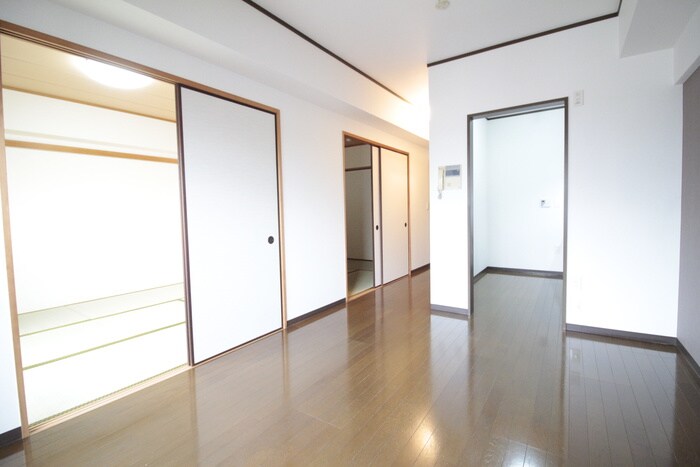 物件内観写真8　(居室)