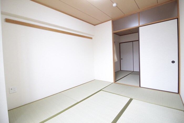 物件内観写真11　(居室)