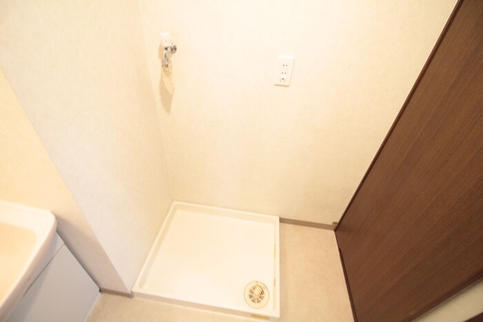 物件内観写真15　(洗濯機置場)