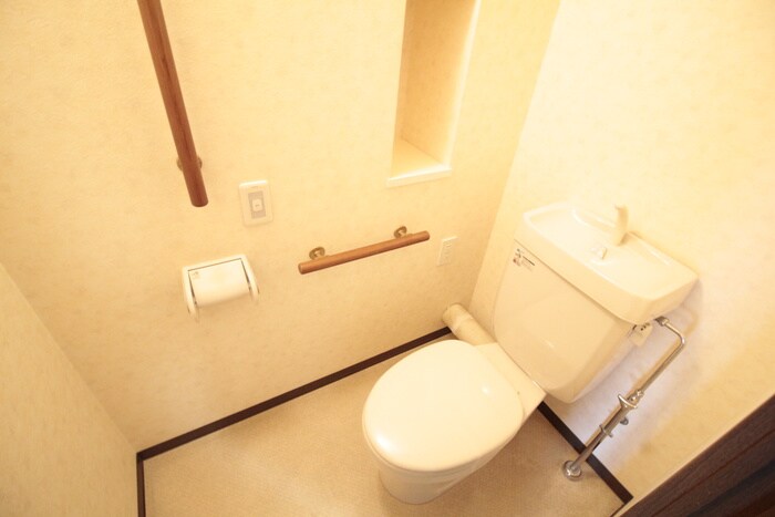 物件内観写真16　(トイレ)