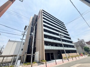 THEORY OSAKA EAST DOOR外観写真