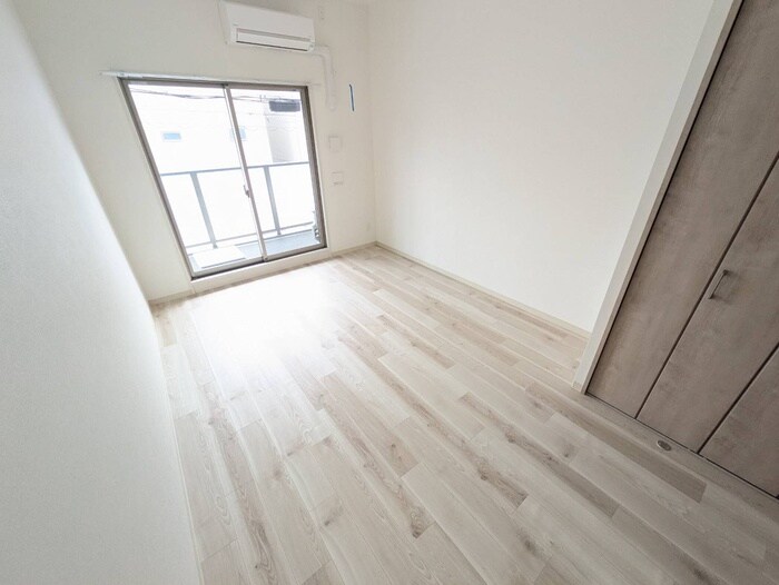 物件内観写真9　(居室)