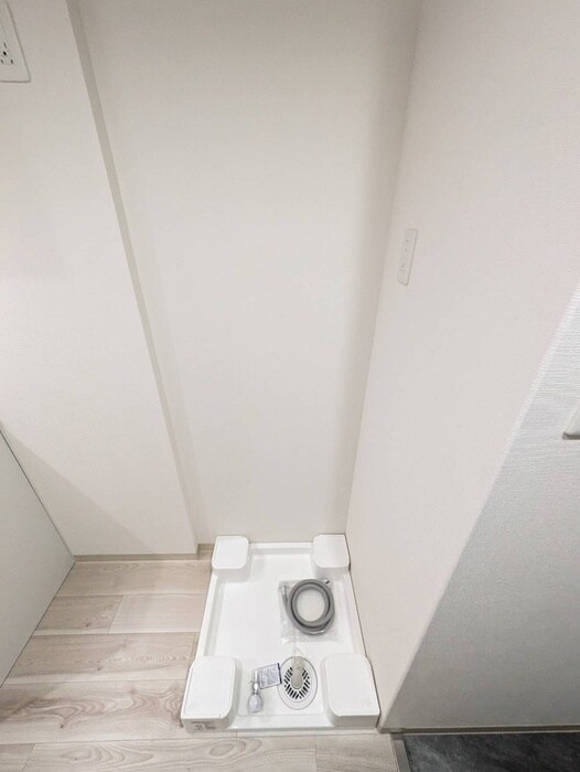 物件内観写真12　(洗濯機置場)