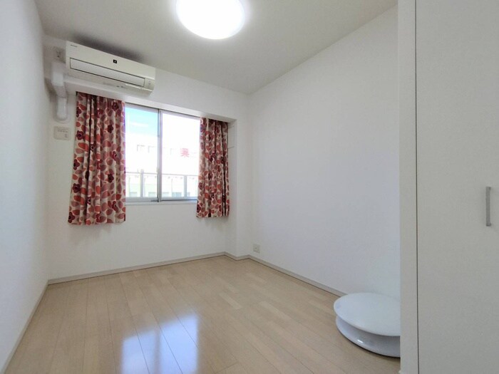 物件内観写真11　(居室)