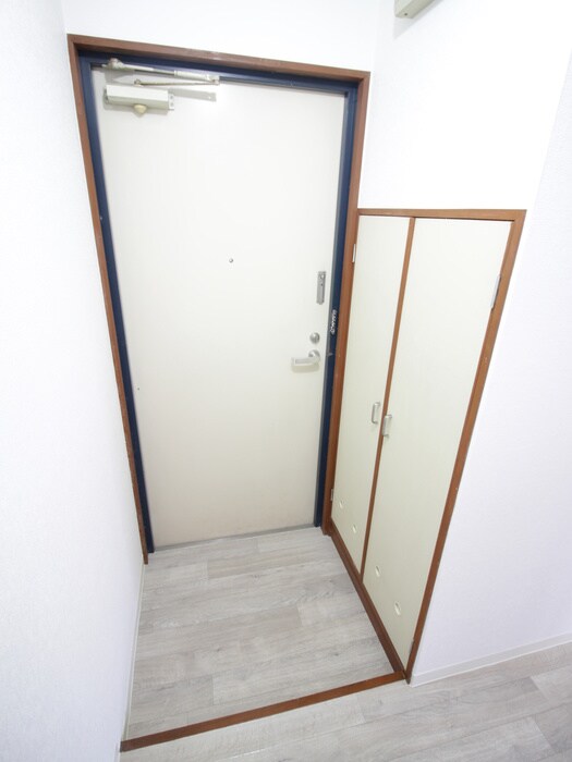 物件内観写真15　(玄関)