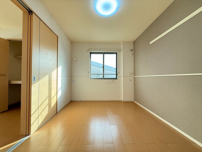 物件内観写真15　(居室)