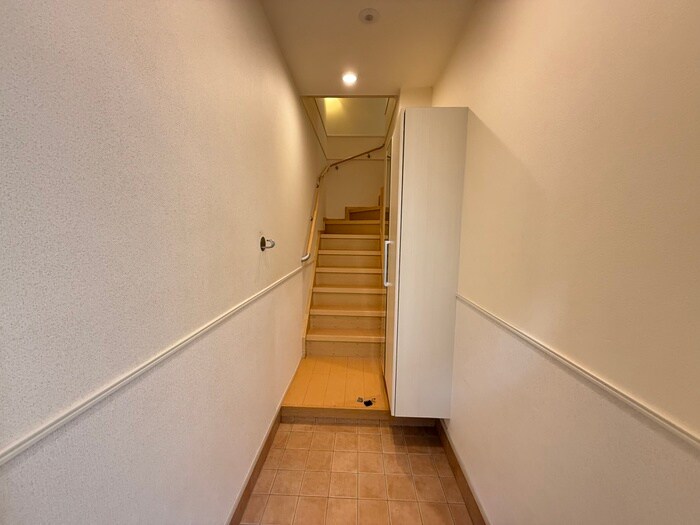 物件内観写真17　(廊下)