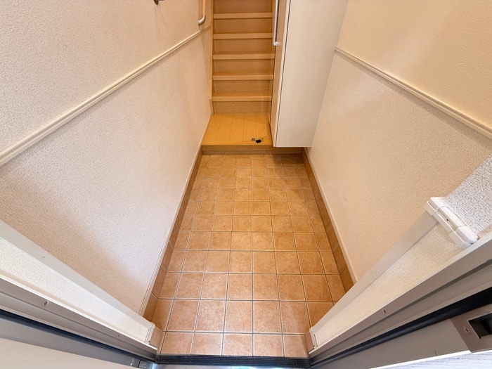 物件内観写真18　(玄関)