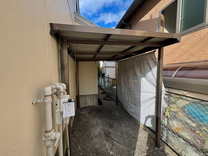 物件外観写真3　(駐輪場)