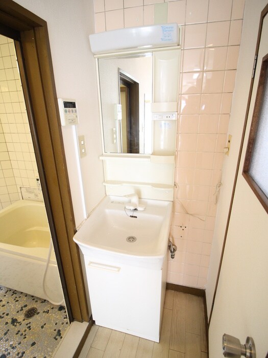 物件内観写真9　(洗面)