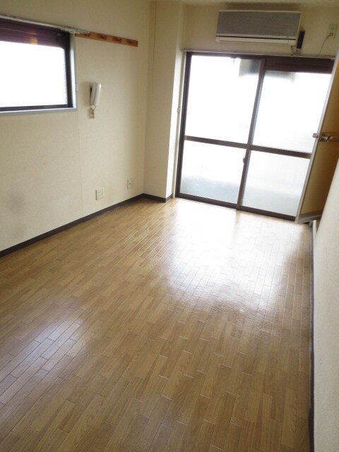 物件内観写真10　(居室)