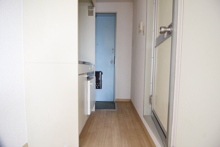 物件内観写真16　(廊下)