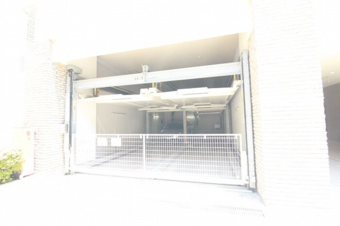 物件外観写真5　(駐車場)