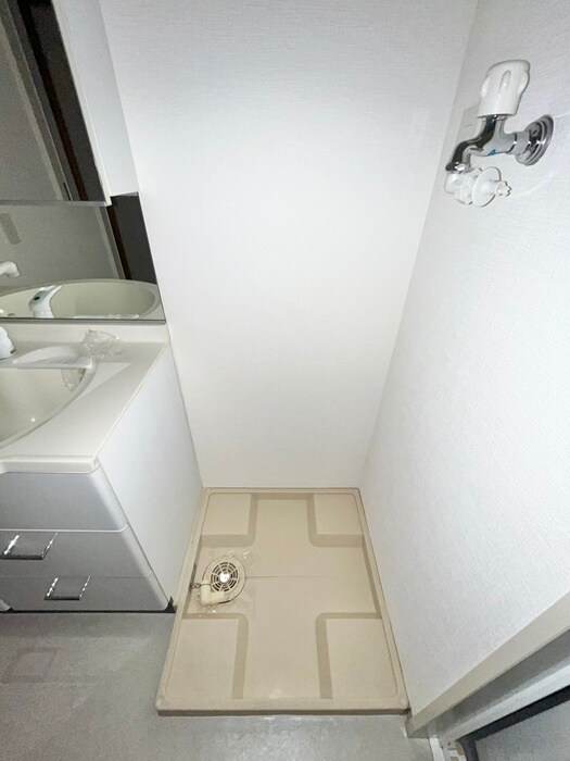 物件内観写真13　(洗濯機置場)