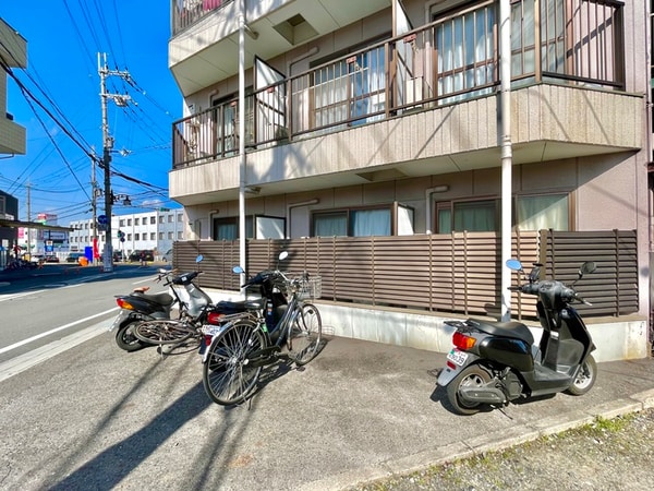 バイク置き場