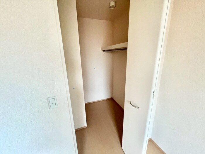 物件内観写真15　(収納)