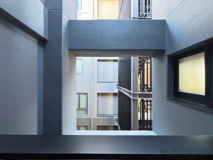 物件内観写真16　(室内からの展望)