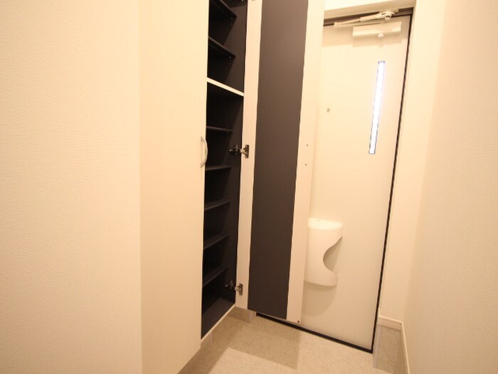 物件内観写真18　(靴箱)