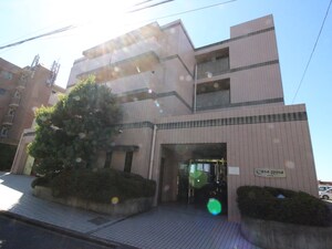 カ－サロ－ザ外観写真