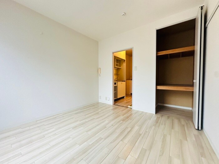 物件内観写真8　(居室)