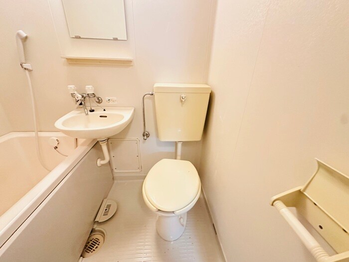 物件内観写真11　(トイレ)