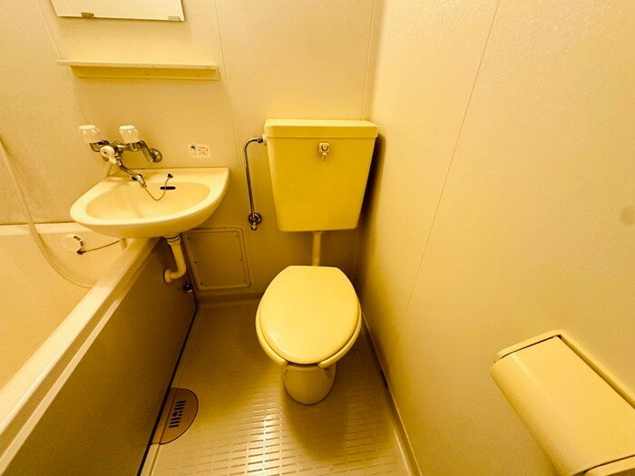 物件内観写真11　(トイレ)