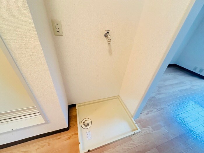 物件内観写真13　(洗濯機置場)