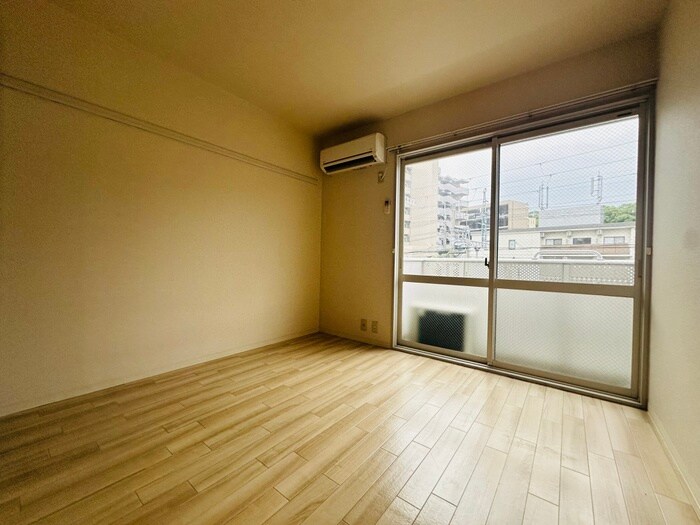 物件内観写真21　(居室)