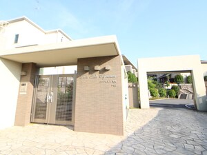 パ－クヒルズ陵南外観写真