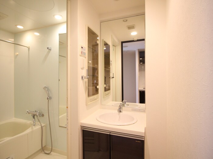 物件内観写真8　(洗面)