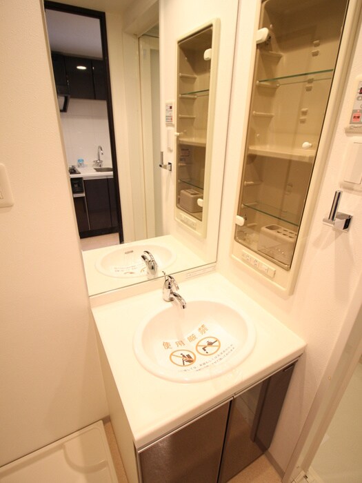 物件内観写真9　(洗面)