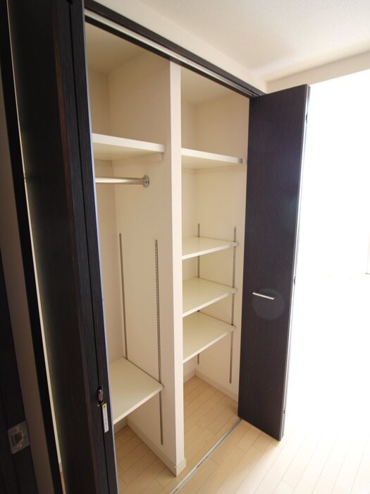 物件内観写真14　(収納)