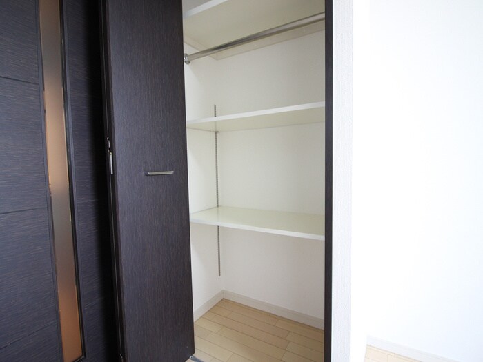 物件内観写真22　(収納)