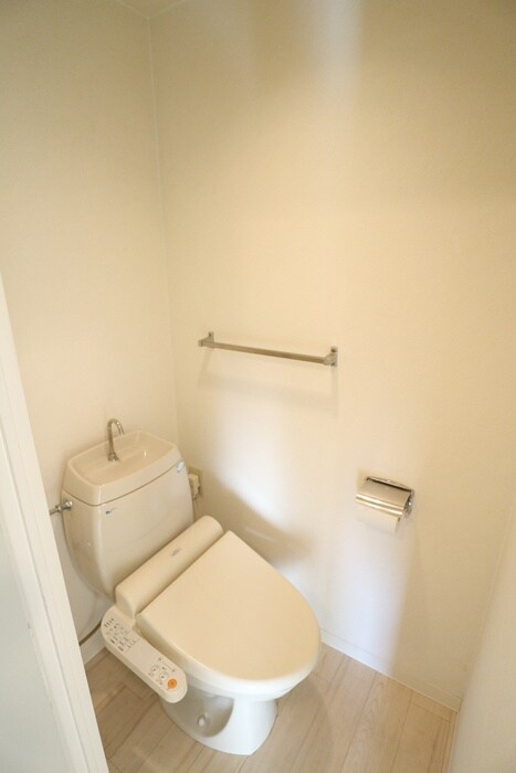 物件内観写真13　(トイレ)