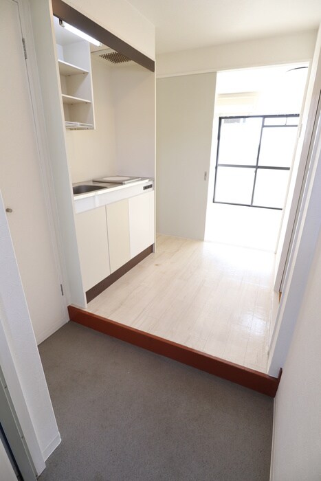 物件内観写真15　(玄関)