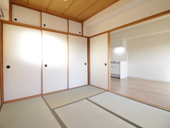 物件内観写真8　(居室)