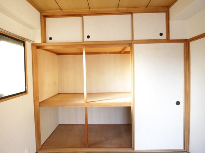 物件内観写真16　(収納)