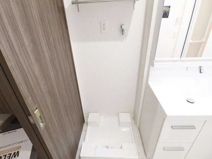 物件内観写真14　(洗濯機置場)