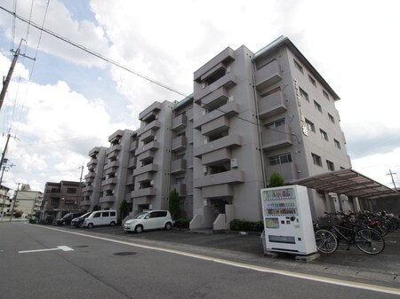 グランドール桂外観写真