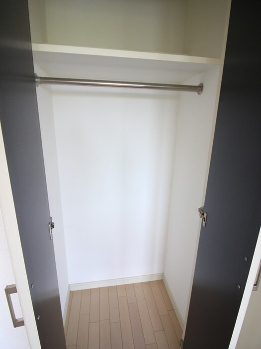 物件内観写真16　(収納)